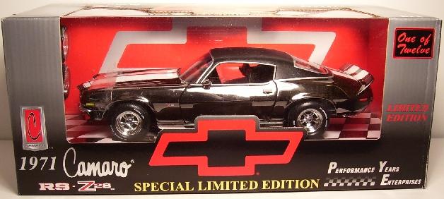 Black Chrome w/ Black Vinyl Top 1971 Camaro Z28 - 1/12