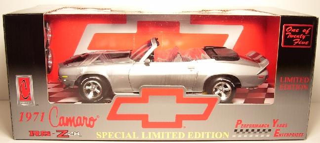 Silver Convertible 1971 Camaro Z28 - 1/25