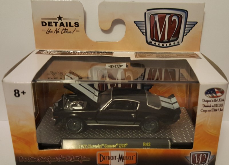 M2 Machines Black with White Stripe 1972 Camaro Z28